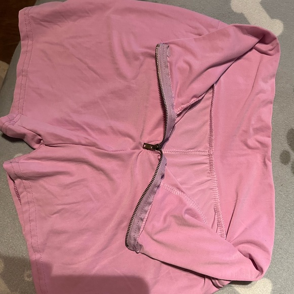 Extra Soft pink zippered athletic shorts OS - Picture 3 of 5